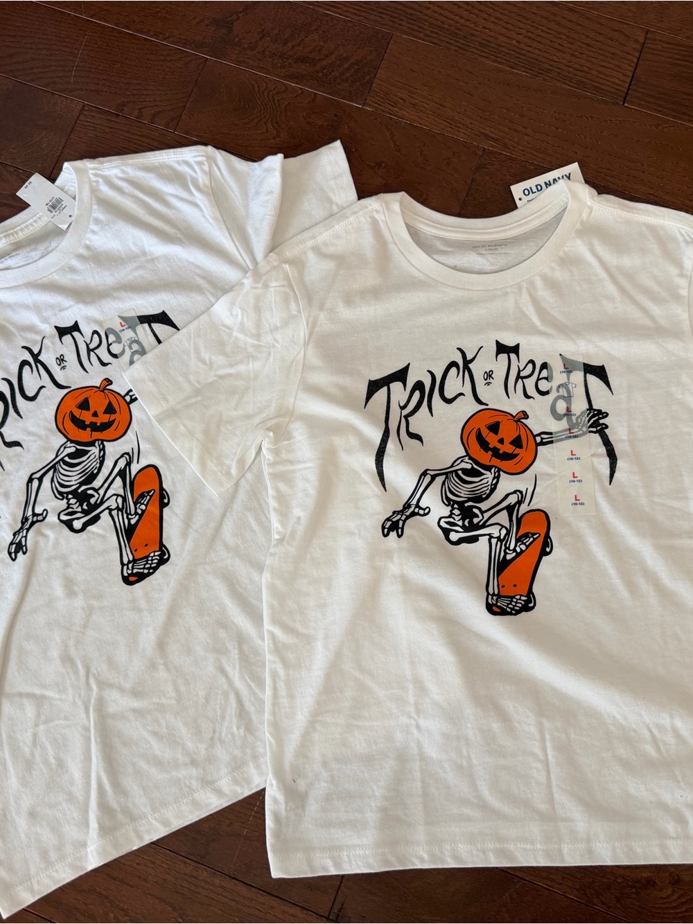 NEW Set of 2 Old Navy White Kids 'Trick or Treat' Pumpkin Skate Skeleton Tee